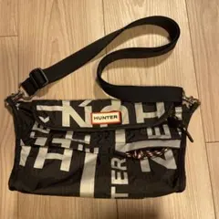 HUNTER ロゴショルダーバッグ ブラック/シルバー