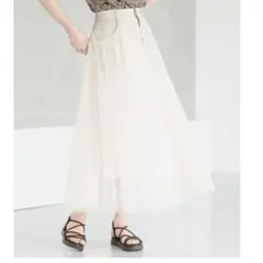 mysty woman ベージュ チュール フレアスカート