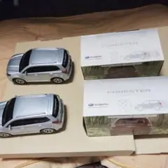 SUBARU FORESTER ミニカー 2個セットのサムネイル