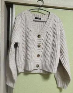 ダブルクローゼットケーブルカーディガン