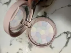 キャンメイク　イルミネイティングフィニッシュパウダー