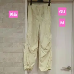 ジーユー　カジュアルパンツ　GU　レディース　イエロー