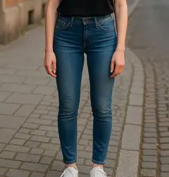 美品 ユニクロ スキニーデニム Mサイズ相当 青 ハイウエスト 細身シルエット