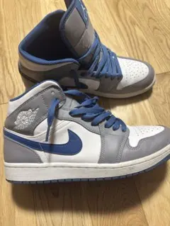 Nike Air Jordan 1 Mid トゥルーブルーのサムネイル