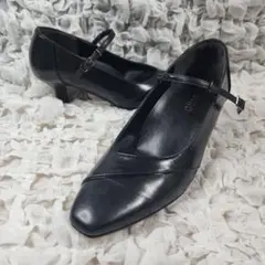 アシックス ジーロ スクエアトゥ ストラップ レザー パンプス ブラック