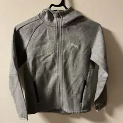 PUMA プーマ　パーカー　140cm