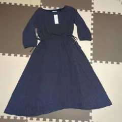 訳あり未使用　エニィファム　薄手ドットワンピース　ネイビー　フリーサイズ　七分袖