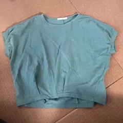 ikka Mサイズ 緑色 クロップドTシャツのサムネイル