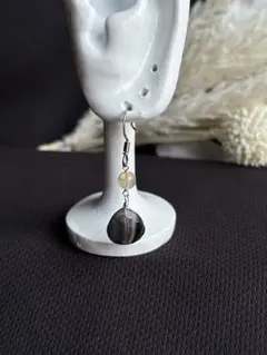 ブラックモンタナアゲート＆オパール　ピアス