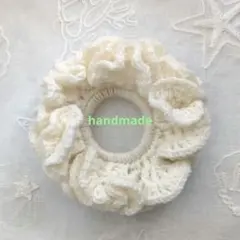 ミルク色　アイボリー　ホワイト　ふわふわのフリルシュシュ　ハンドメイド