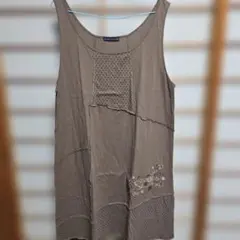 ベージュ 刺繍 ノースリーブワンピース