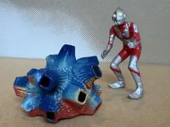 ウルトラマン VS ブルトン ２体セット ウルトラマンHG ガシャポンのサムネイル