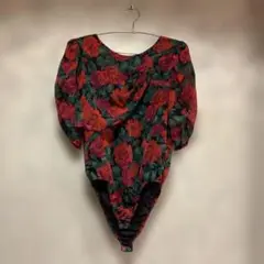 【処分価格】ダンストップス　黒地赤薔薇。着崩れしにくい股下スナップ付きＬサイズ