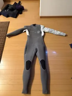 RIPCURL【冬物】レディース F BOMB E7 5/3mm チェストジップ - メルカリ