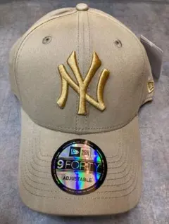 New Era NYロゴBeige色Gold刺繍男女用キャップフリ➖サイズ