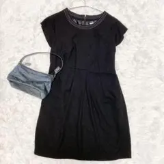 【スコットクラブ】黒 ラメ半袖 ひざ丈ワンピース