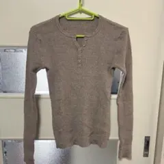 Dazy ベージュ 長袖 リブニット フロントボタントップス