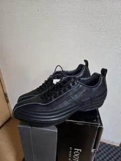未使用 アルマーニとミズノのコラボ ブラック スニーカーのサムネイル