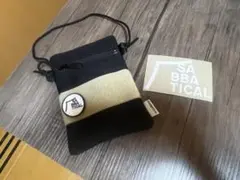 サバティカル　サコッシュ　シール付