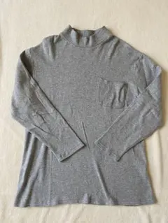 グレー ハイネック 長袖Tシャツ ポケット付き　Mサイズ