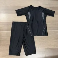 【新品・未使用】TIGORA スポーツ用水着 セパレートタイプ ブラックのサムネイル