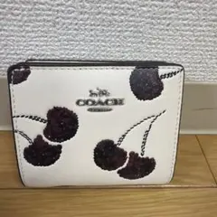 COACH チェリー柄　コンパクト　二つ折り財布