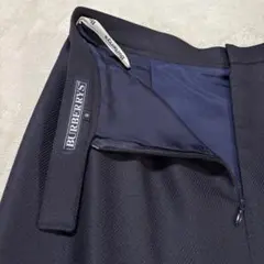 BURBERRYS ヴィンテージ　旧ロゴ　膝下スカート　ネイビー　9のサムネイル