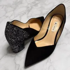 美品☆ DIANA ダイアナ Vカット グリッターヒールパンプス 黒 23.5