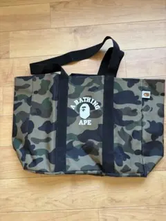 A BATHING APE 迷彩トートバッグのサムネイル