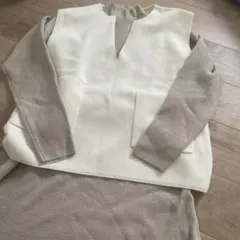 新品未使用　アイボリーワンピースとベージュのニットベスト