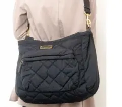 MARC JACOBS ブラックショルダーバッグ