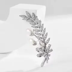 ブローチ　高級　高品質　パール　ギフト　フォーマル　パーティー　結婚式　入学式