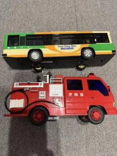 トイコー　サウンド　消防車&都営バス はたらく車 おもちゃ 台セット おもちゃのサムネイル