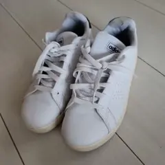 adidasスニーカー22.5