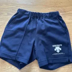DESCENTE ネイビー ショートパンツ