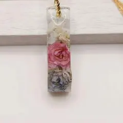 A26-629 レジンネックレス(ミニ薔薇)ピンク - メルカリ