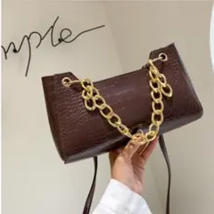 クロコ調　ショルダーバック　チェーン　かばん　バッグ　レディース　ZARA好きに