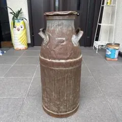 vintage 古いミルク缶　ガーデニングアクセント　店舗飾りに vintage 古いミルク缶 ガーデニングアクセント 店舗飾りに | Mercari