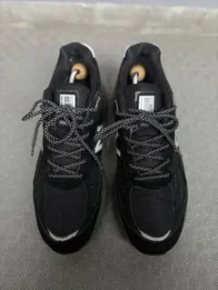 New Balance 990v4ブラックのサムネイル
