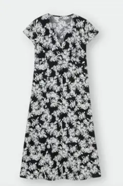 【新品未使用品】ジーユー Vネックプリントワンピース