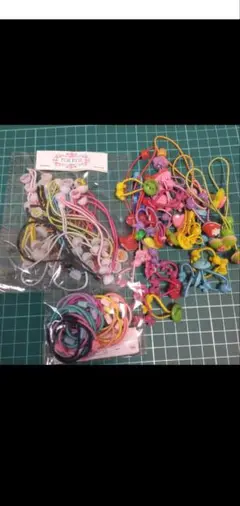 子供用カラフルヘアゴムセット＆作成用ゴムセット＆くるみボタン＆ビーズセット