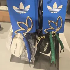 【日本完売品】 アディダス　キーチェーン キーホルダー　ホワイト　正規品
