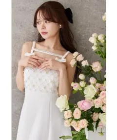 tocco リボン付きフラワービジュー装飾バックレースアップキャミワンピース