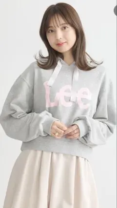 y.m.n 様専用　Leexe.m.a.eショート丈パーカー