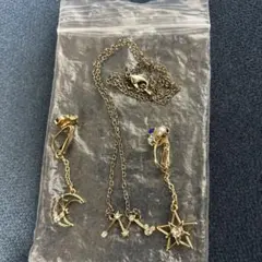 ディズニー　ネックレスイヤリングセット　中古
