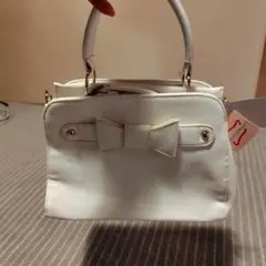 白のリボンの２WAYバッグ