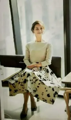 新品未使用タグ付 CELFORD花柄 ドッキング ニットワンピース ベージュ S