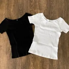 ⭐️UNIQLO⭐️ 白、黒トップス2枚セット　M size リブTシャツ