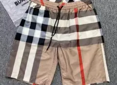Burberry チェック柄 ショートパンツ