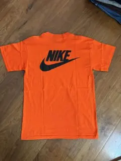【美品古着】NIKE バックロゴ オレンジ Tシャツ